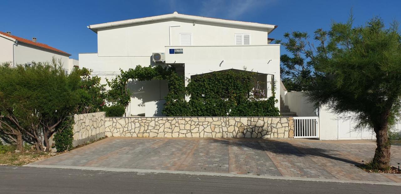 Oaza Ražanac Exterior foto